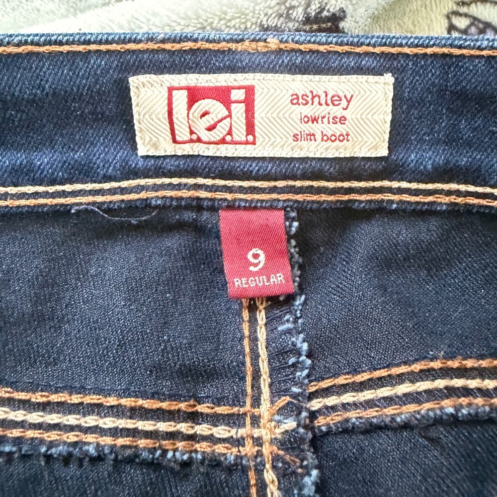 LEI Low Rise Dark Wash Bootcut Jeans Y2K Embroidered Pockets Size 9 - Picture 5 of 7